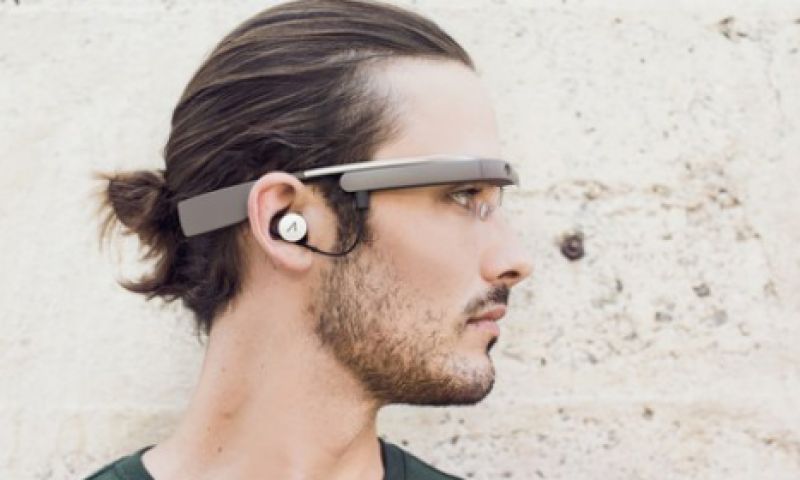Nieuw ontwerp maakt Google Glass niet veel hipper