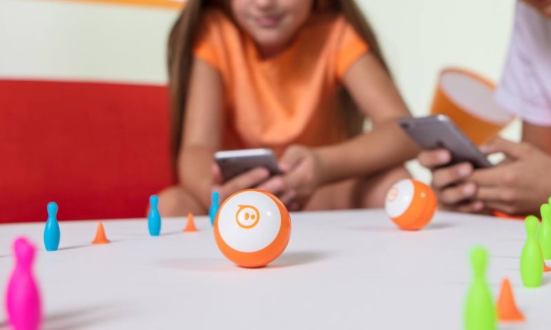 Robotje in de vorm van een pingpongbal: Sphero Mini