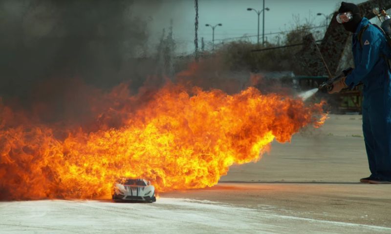 Video vault: lithium-mijn en mini-stunts