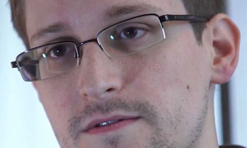 ‘Geef Edward Snowden mensenrechtenprijs’