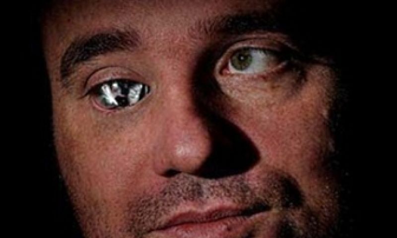 Première voor filmmaker met oogcamera