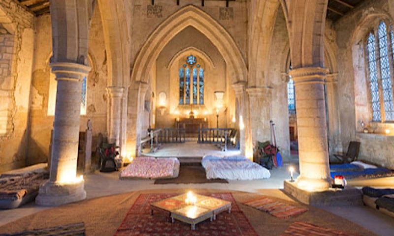 Kamperen in een kerk