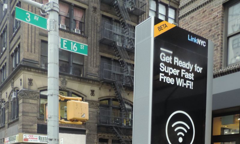 Wifi-zuilen Google gaan verdachte pakketjes opsporen