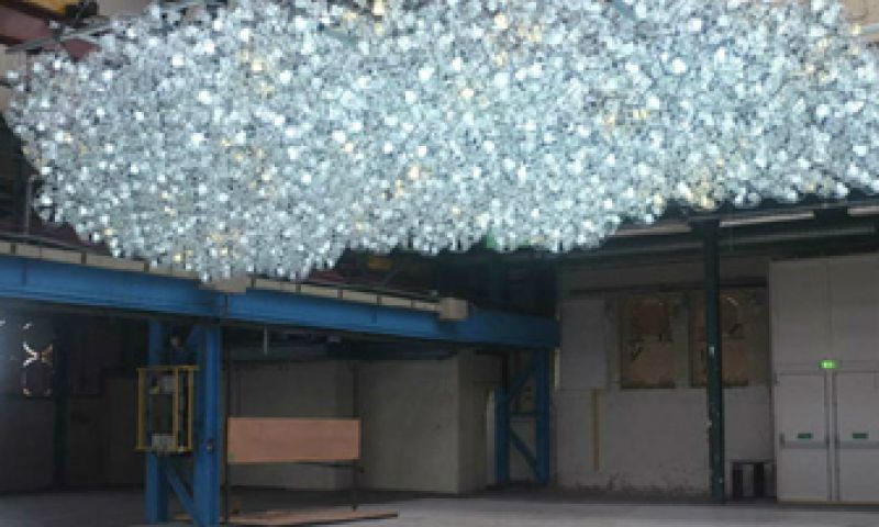 We spreken af onder de wolk