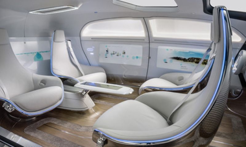Zo loungen we straks in zelfrijdende auto's volgens Mercedes