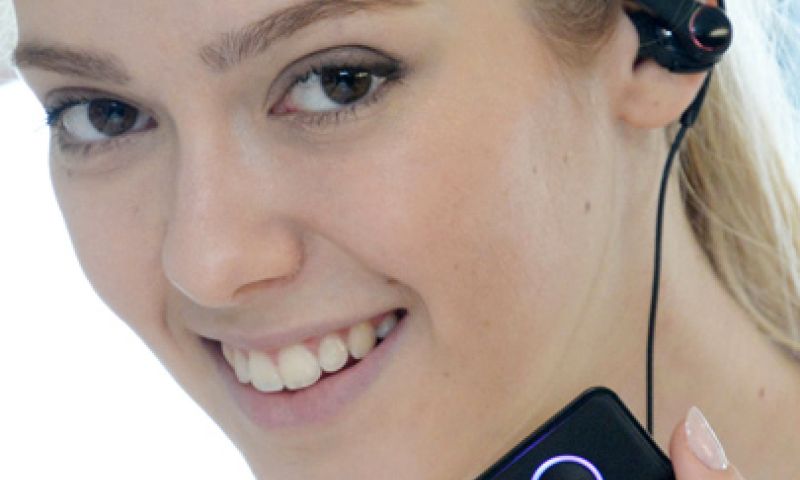 LG brengt fitness-armband en hartslag-headset uit