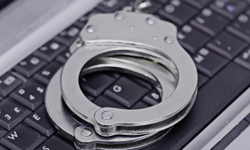 Ook Google en Whatsapp hekelen kraakverzoek FBI