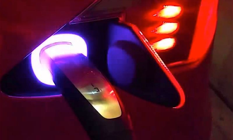 Nieuwe easter egg in Tesla's: oplader doet lichtshow