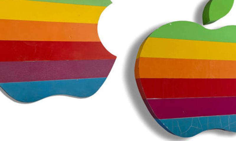 Leuk aan de muur? De originele logo's van Apple's HQ