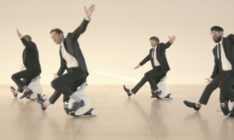 Video: OK Go danst op Honda's eenwielers
