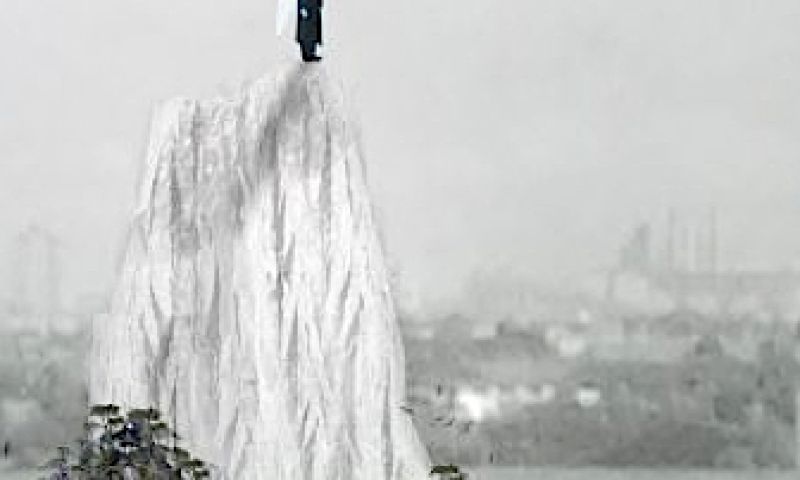 Nederlander bouwt berg in Berlijn