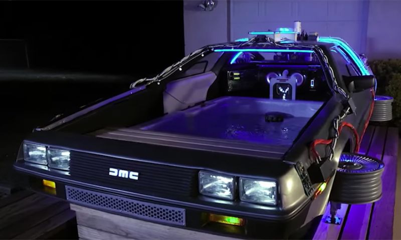 Video van de dag: DeLorean-tijdmachine als jacuzzi