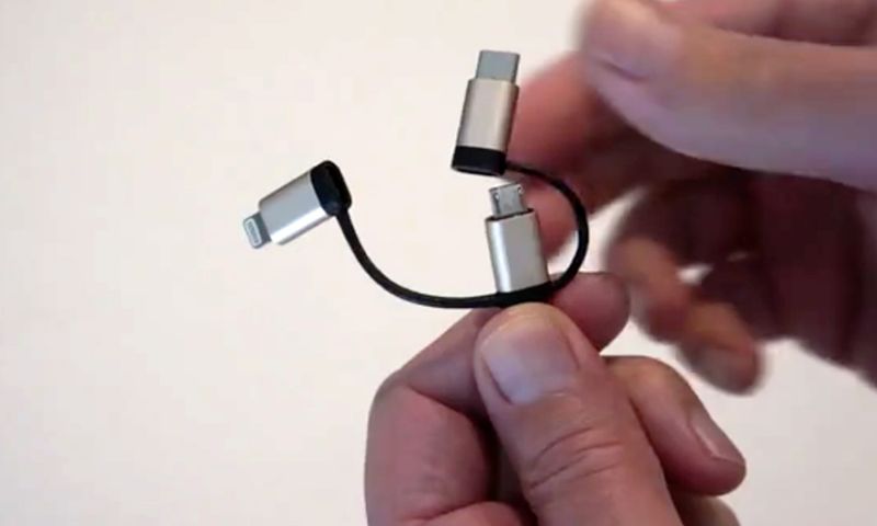 Dit ijzersterke kabeltje heeft drie aansluitingen