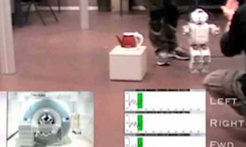 Student in Israel bestuurt met zijn gedachten een robot in Frankrijk