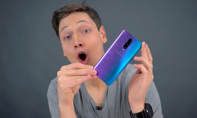 Oppo RX17 Pro Deze telefoon koop je voor de achterkant