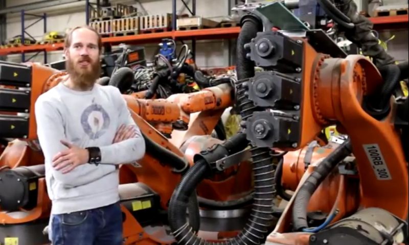 Breingestuurd robotleger van Nederlandse kunstenaar