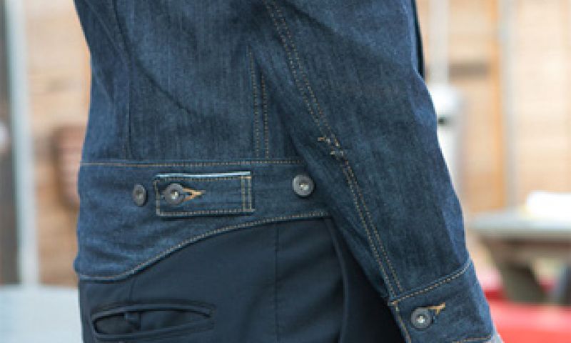 Spijkerbroek voor op de fiets