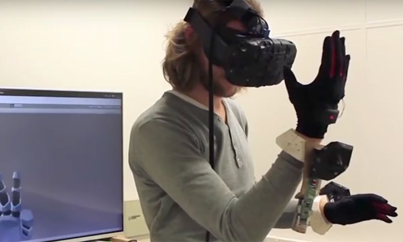 Facebook zit Eindhovense VR-startup op de hielen