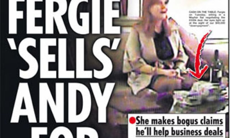 Twee journalisten opgepakt voor phone-hacking