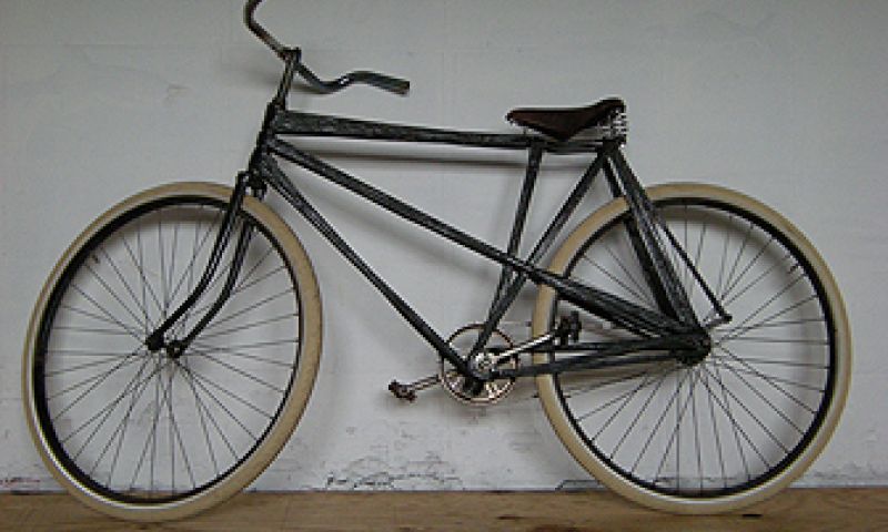 Doodgewone koolstoffiets
