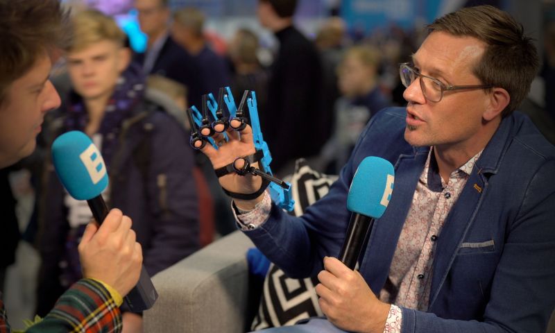 VR-handschoen Sense Glove 'muis van de toekomst'