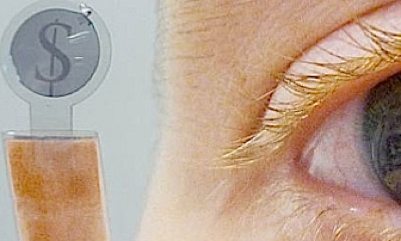 Geen grap: Belgen integreren lcd in contactlens