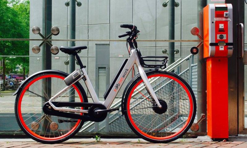 Startup biedt 300 elektrische deelfietsen in Amsterdam