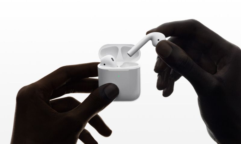 Apple brengt nieuwe AirPods met draadloos oplaadbaar doosje uit