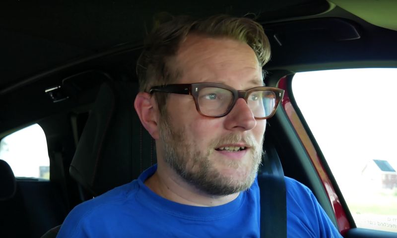 Duurtest Peugeot 308 GT motorgeluid speakers sportstand