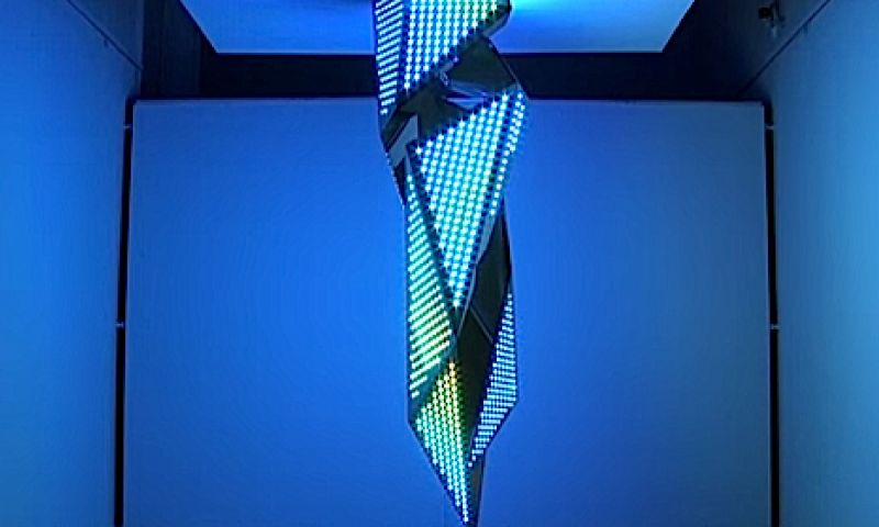 Lamp laat 'geschiedenis van licht' zien in 14 seconden