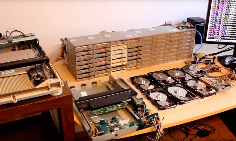 Video: Star Wars-theme gespeeld met 64 floppy-drives 