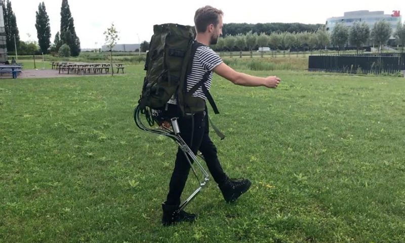 Zware rugzak tillen wordt een makkie met dit exoskelet