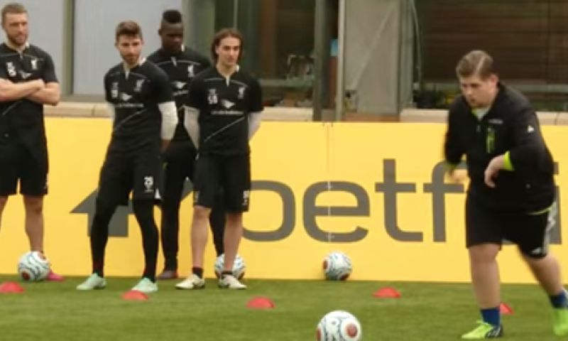 Zwolse Youtube-held: 'carrière maken van vrije trappen'