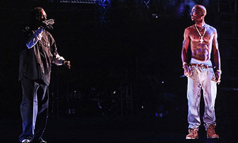Tupac terug als hologram op festival