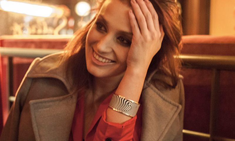 Deze armband ziet er steeds anders uit