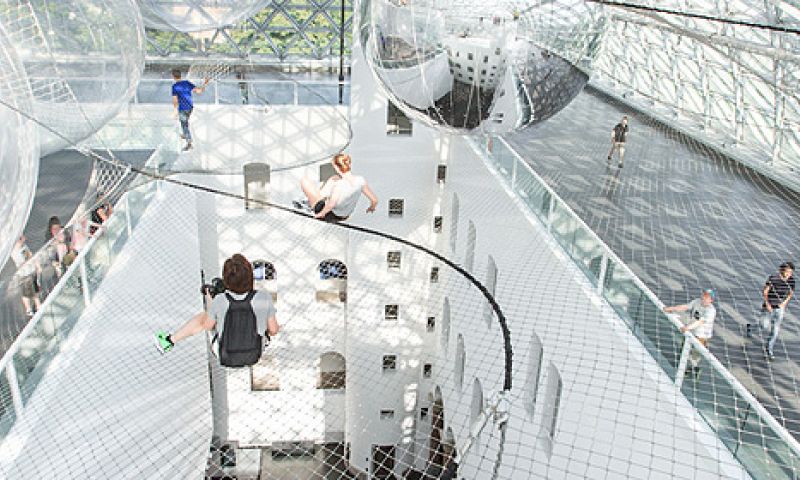 Zwevend landschap op 25m hoog