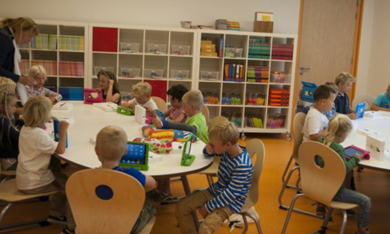 Dekker geeft Steve Jobsscholen kansen