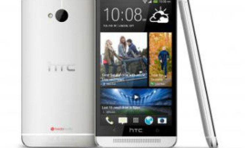 HTC One pas half april in Nederland