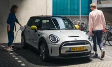 Thumbnail for article: 'Nieuwe Mini's alleen nog elektrisch vanaf 2030'