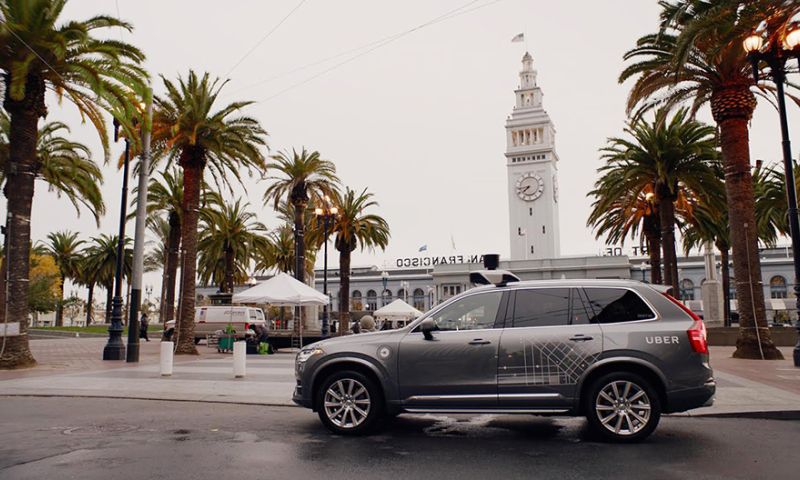 Uber stopt testen zelfrijdende auto's na ongeluk