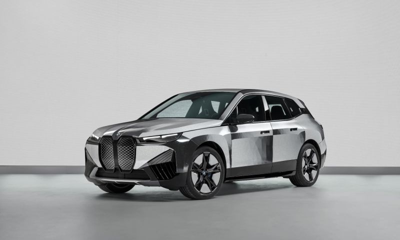 BMW ix auto kleur veranderen eink ces 2022