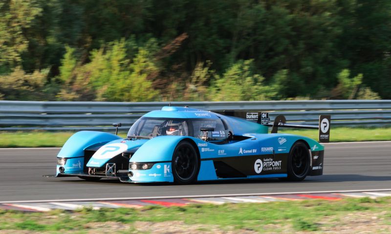 Waterstofraceauto deed goed mee bij race in Assen