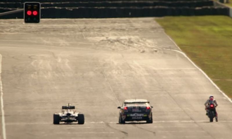 Video: F1-wagen vs supercar vs motor