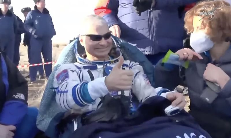 Russisch vaartuig brengt Amerikaanse astronaut terug naar aarde