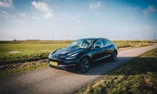 Thumbnail for article: Nieuwe Tesla's geleverd zonder usb-poorten door chiptekort