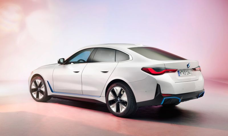 BMW i4 elektrische auto gran coupe mini electric
