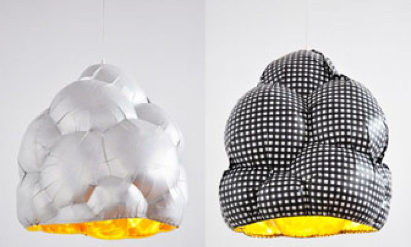 Cluster lamp zuigt zich vast om ballonnen