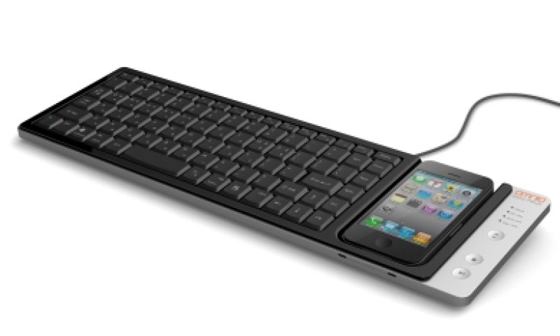 Dock je iPhone in een toetsenbord