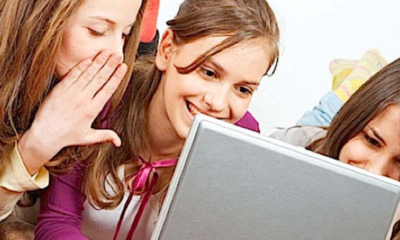 Tieners mogen openbaar posten op Facebook