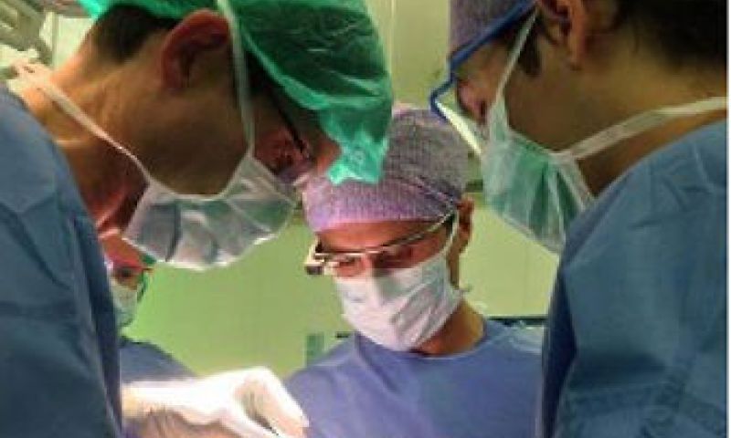 Nijmeegse chirurgen testen Google Glass tijdens operaties